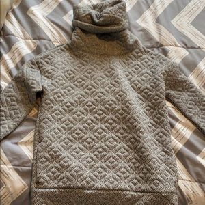 GAP quilted jacquard pullover- very cozy!